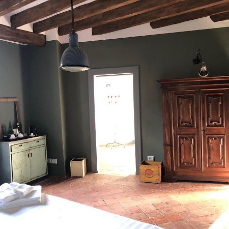 La Locanda Di グラッツァーノ・ヴィスコンティ エクステリア 写真
